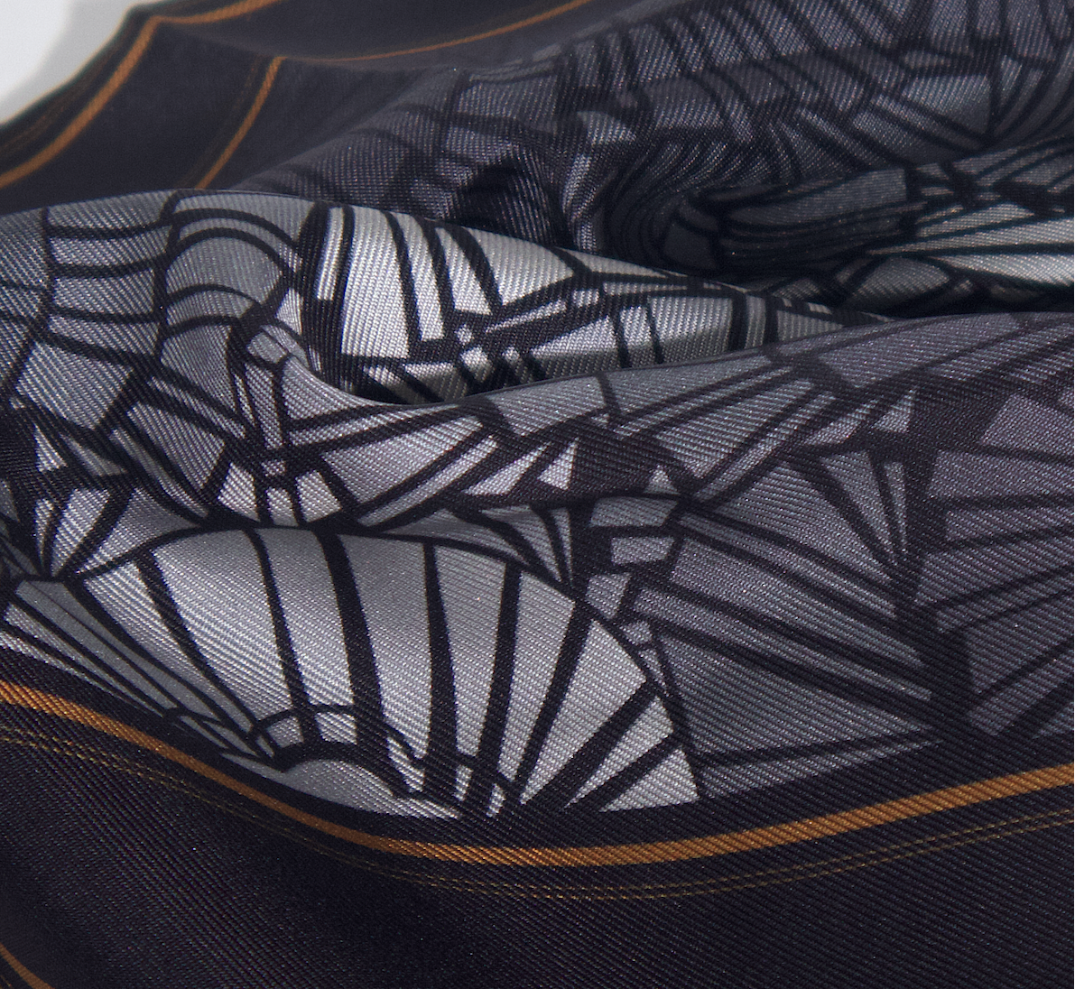 YUGEN 33